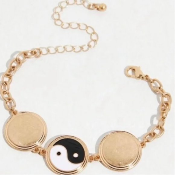Free People Jewelry - Free People Eleni Ying Yang Dainty Boho Bracelet In Gold. OS (adjustable). NWT!